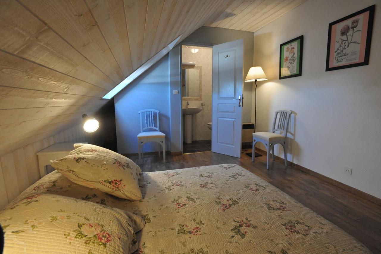 La voie romaine Ceyssat Extérieur photo